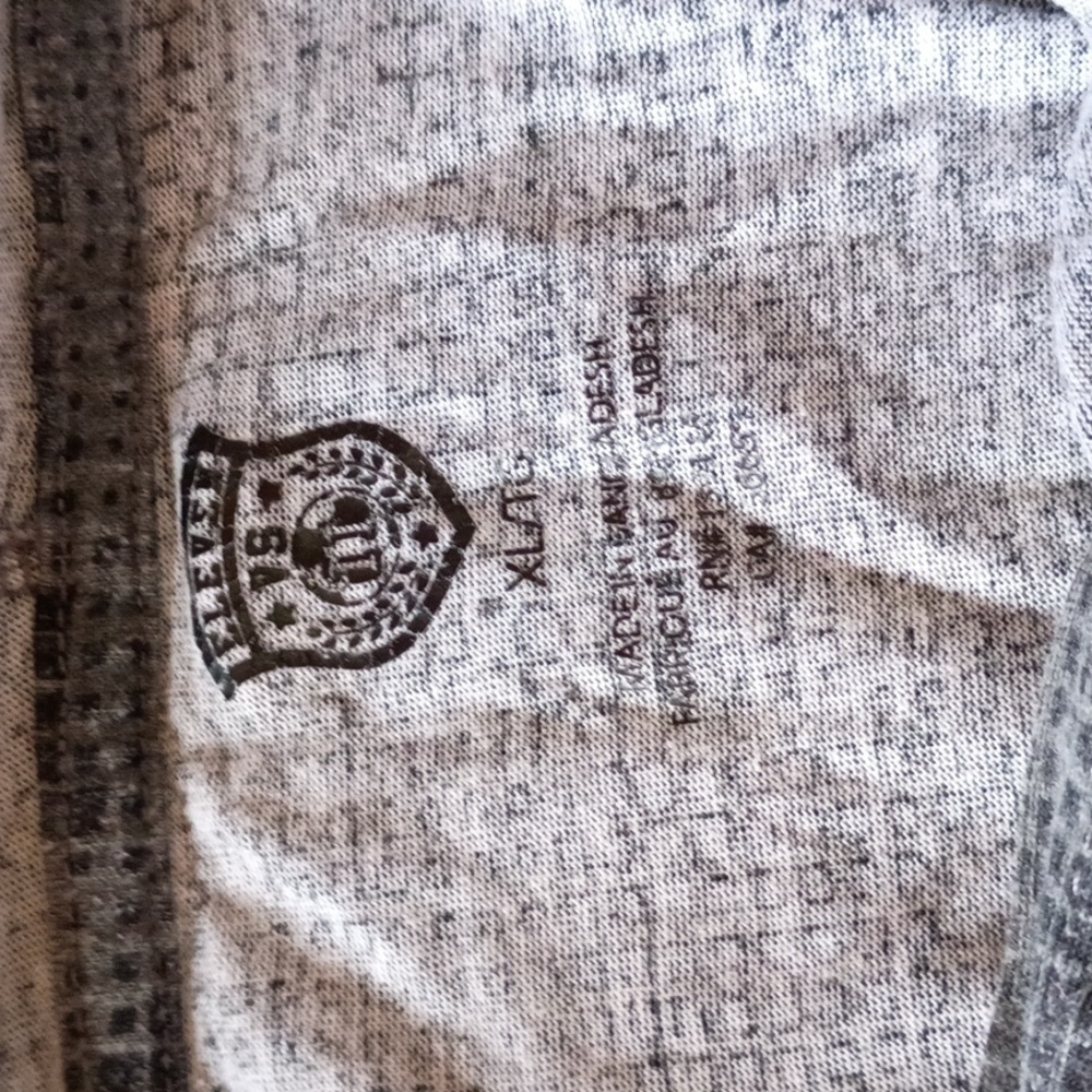 Vs Gray Knit Top - image 3